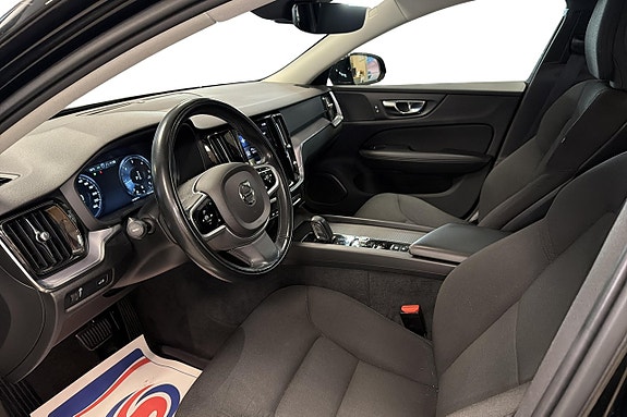 Volvo V60 Cross Country 10 of 25