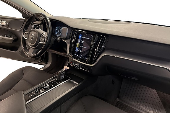Volvo V60 Cross Country 12 of 25