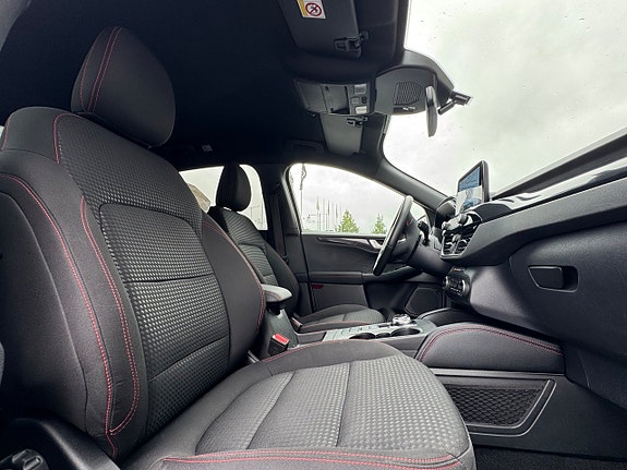 Ford Kuga 17 of 19