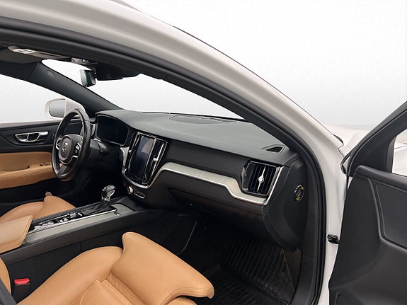 Volvo V60 27 of 30