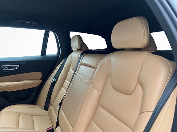 Volvo V60 28 of 30