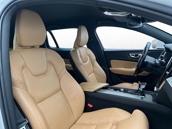 Volvo V60 26 of 30