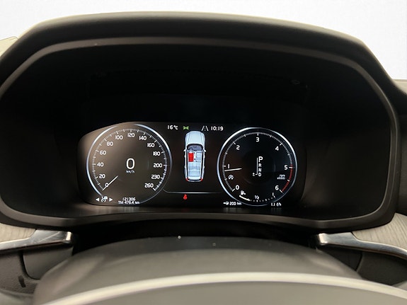 Volvo V60 15 of 30