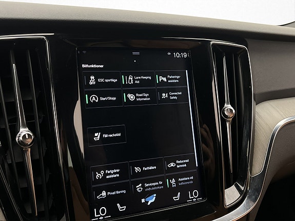 Volvo V60 22 of 30