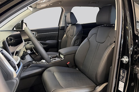 Kia Sorento 8 of 17
