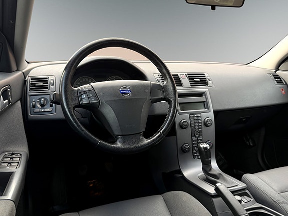 Volvo V50 6 of 9