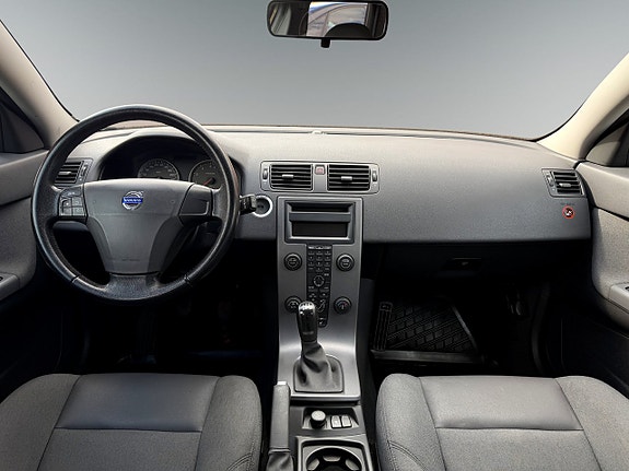 Volvo V50 5 of 9