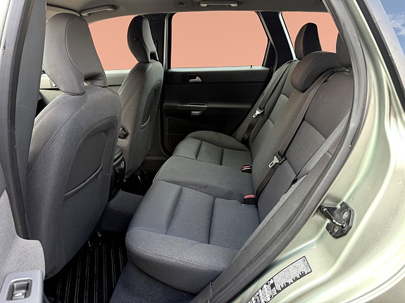 Volvo V50 8 of 9