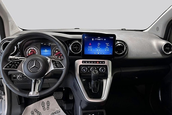 Mercedes-Benz T180 d 7 of 14