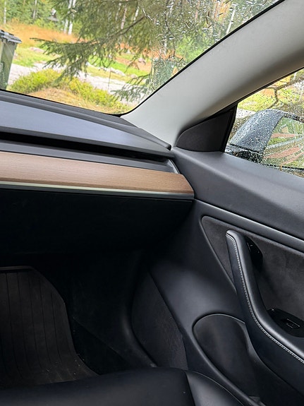 Tesla Model 3 8 of 8