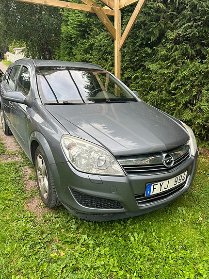 Opel Astra 2 of 7