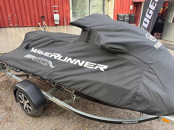 Yamaha Waverunner GP1800 R SVHO 4 of 5
