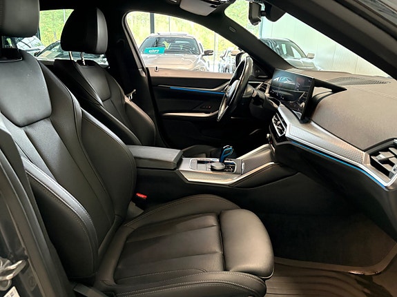BMW i4 14 of 27