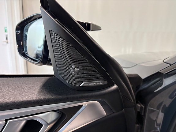 BMW i4 17 of 27