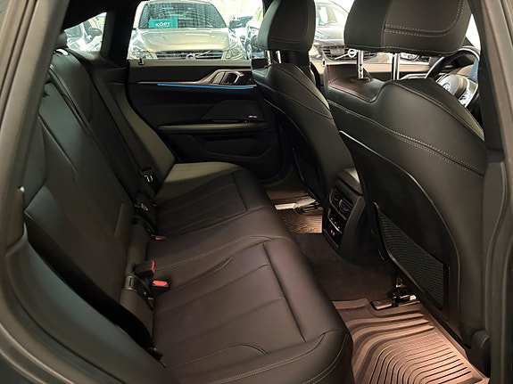 BMW i4 25 of 27