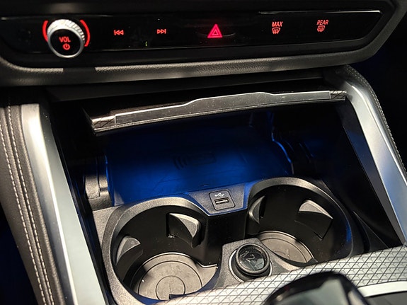 BMW i4 23 of 27