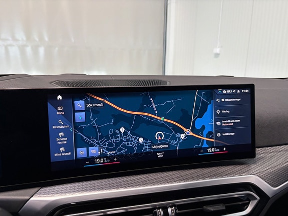 BMW i4 18 of 27