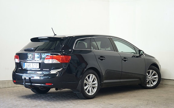 Toyota Avensis 4 of 11