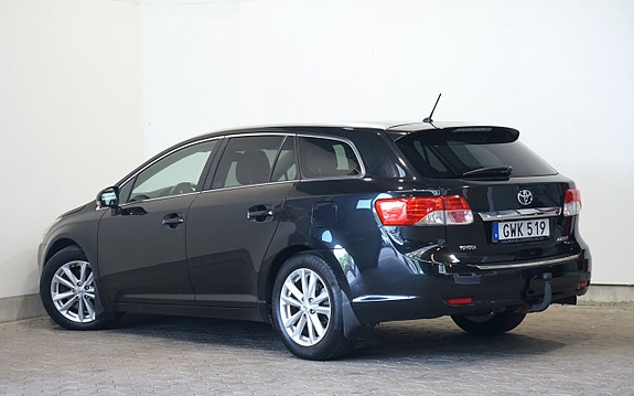 Toyota Avensis 3 of 11
