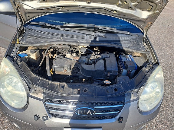 Kia Picanto 18 of 20