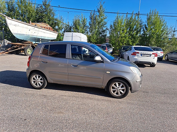 Kia Picanto 4 of 20