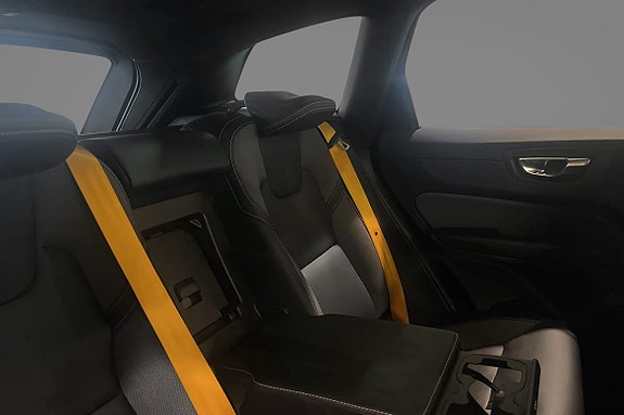 Volvo XC60 9 of 17