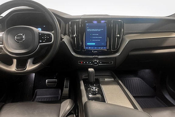 Volvo XC60 4 of 17