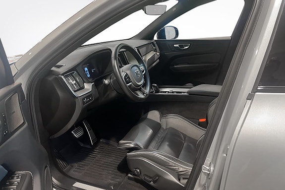 Volvo XC60 12 of 17