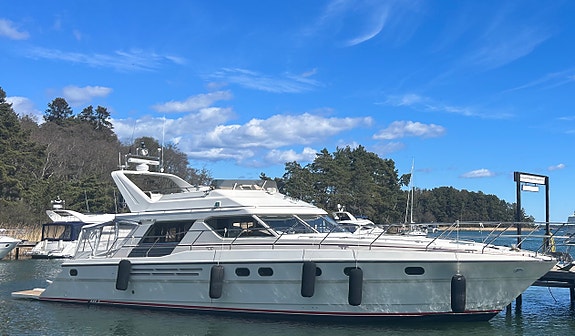 Princess 55 (62ft) fly nyrenoverad | 2 x Volvo Penta TAMD122 17 of 21