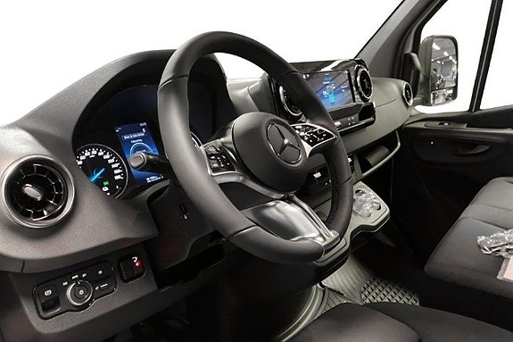 Mercedes-Benz Sprinter 208 11 of 11