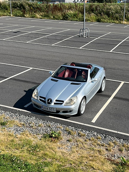 Mercedes-Benz SLK200 7 of 9