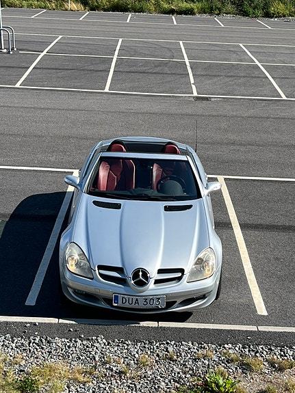 Mercedes-Benz SLK200 5 of 9