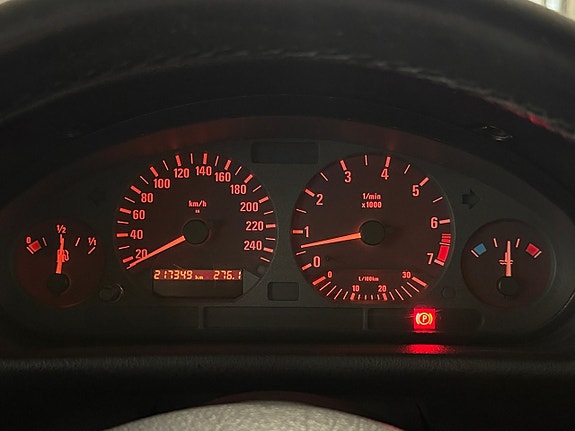 BMW 320i 19 of 22