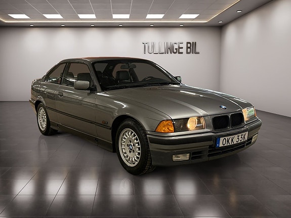 BMW 320i 7 of 22