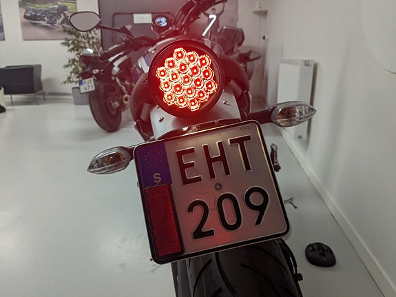 Yamaha XSR900 ABS 8 of 8