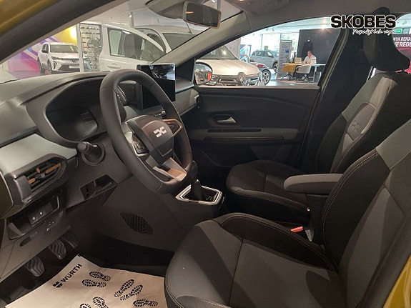 Dacia Sandero Stepway 7 of 16