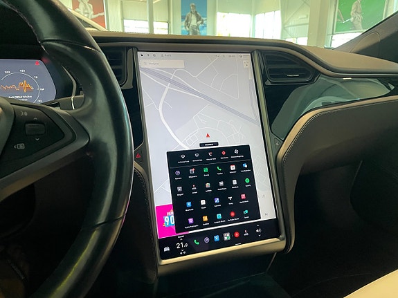 Tesla Model S 21 of 23