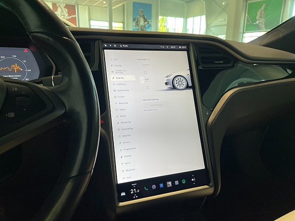 Tesla Model S 17 of 23