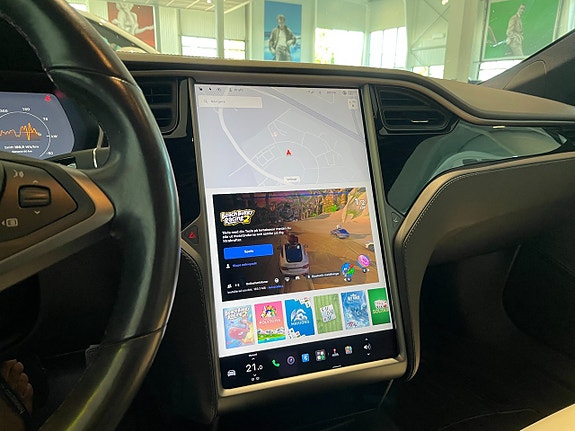 Tesla Model S 20 of 23