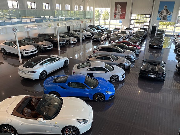 Tesla Model S 7 of 23