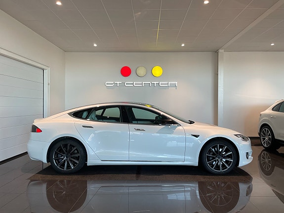 Tesla Model S 2 of 23