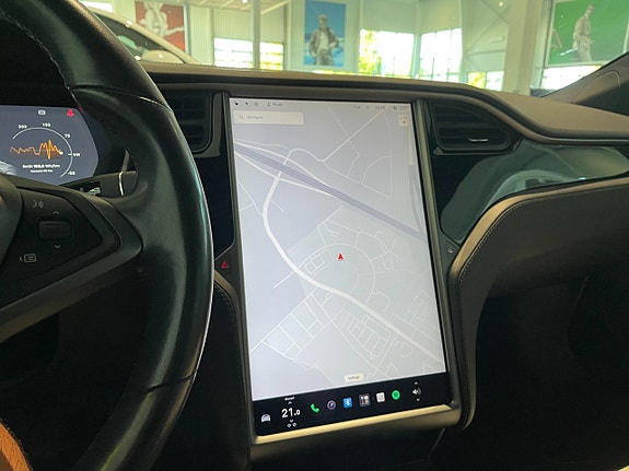 Tesla Model S 15 of 23