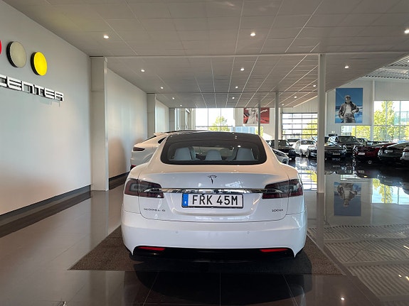 Tesla Model S 9 of 23