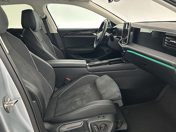 Volkswagen Passat 18 of 21