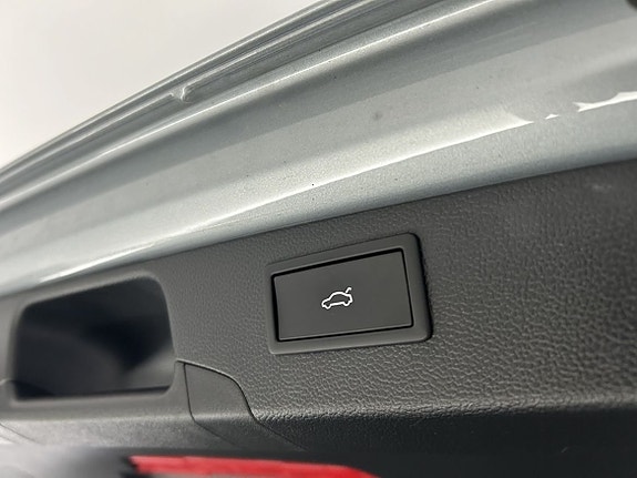 Volkswagen Passat 14 of 21