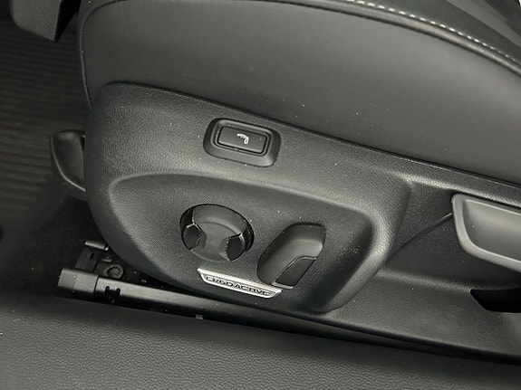 Volkswagen Passat 10 of 21