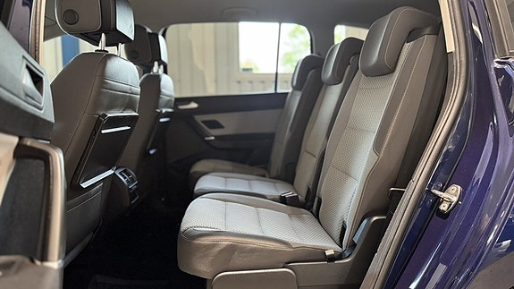 Volkswagen Touran 12 of 27