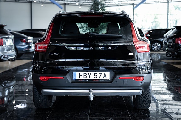 Volvo XC40 10 of 29