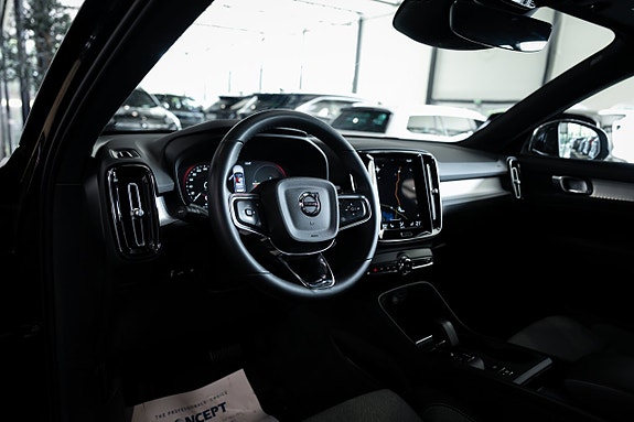 Volvo XC40 15 of 29