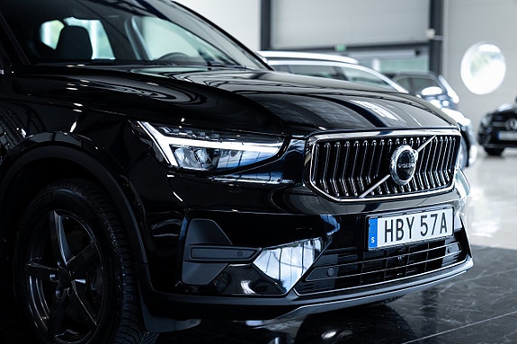 Volvo XC40 6 of 29
